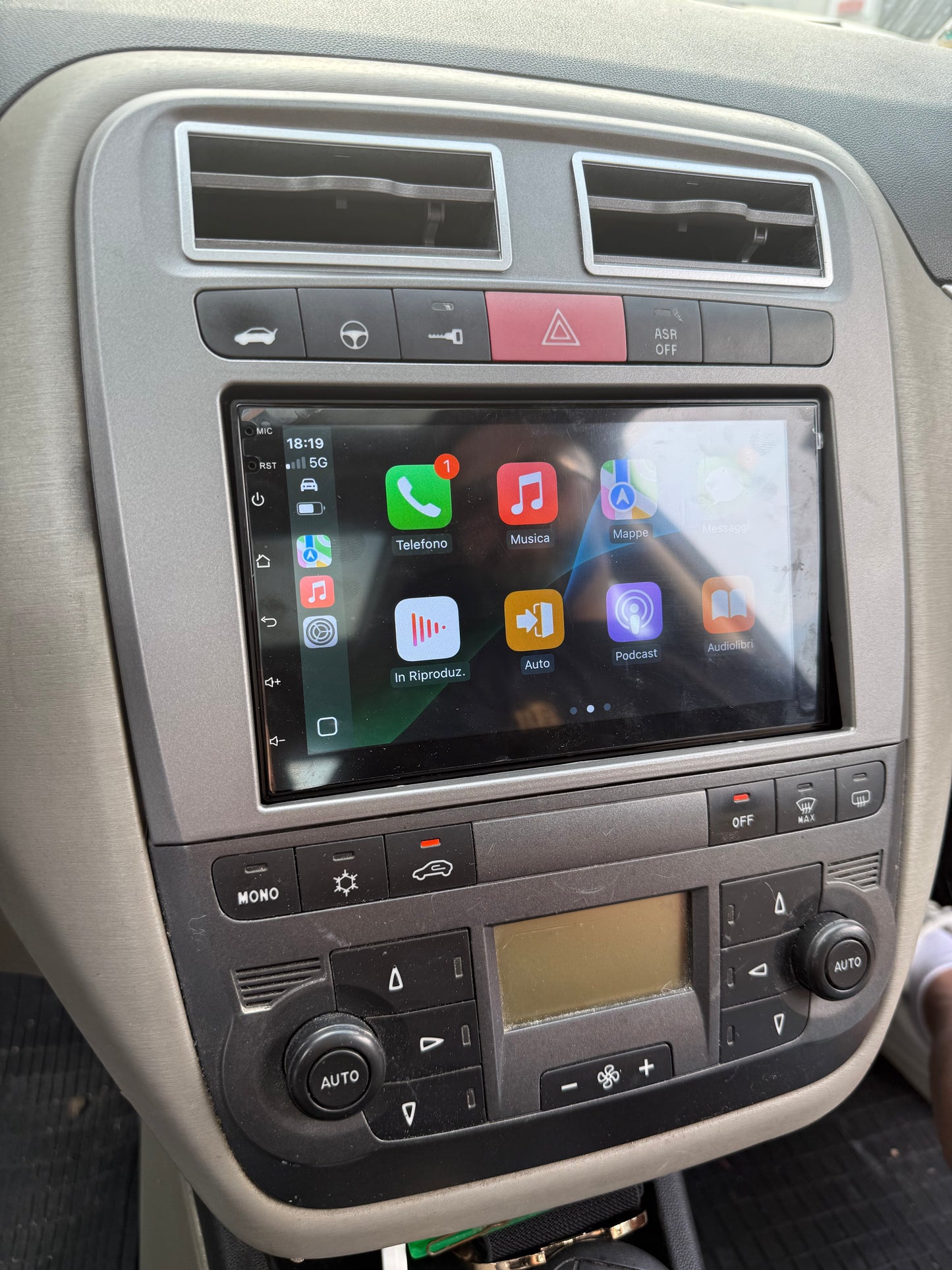 Fiat grande punto anno 2004-2012 Carplay/androdi auto compelto di tutto