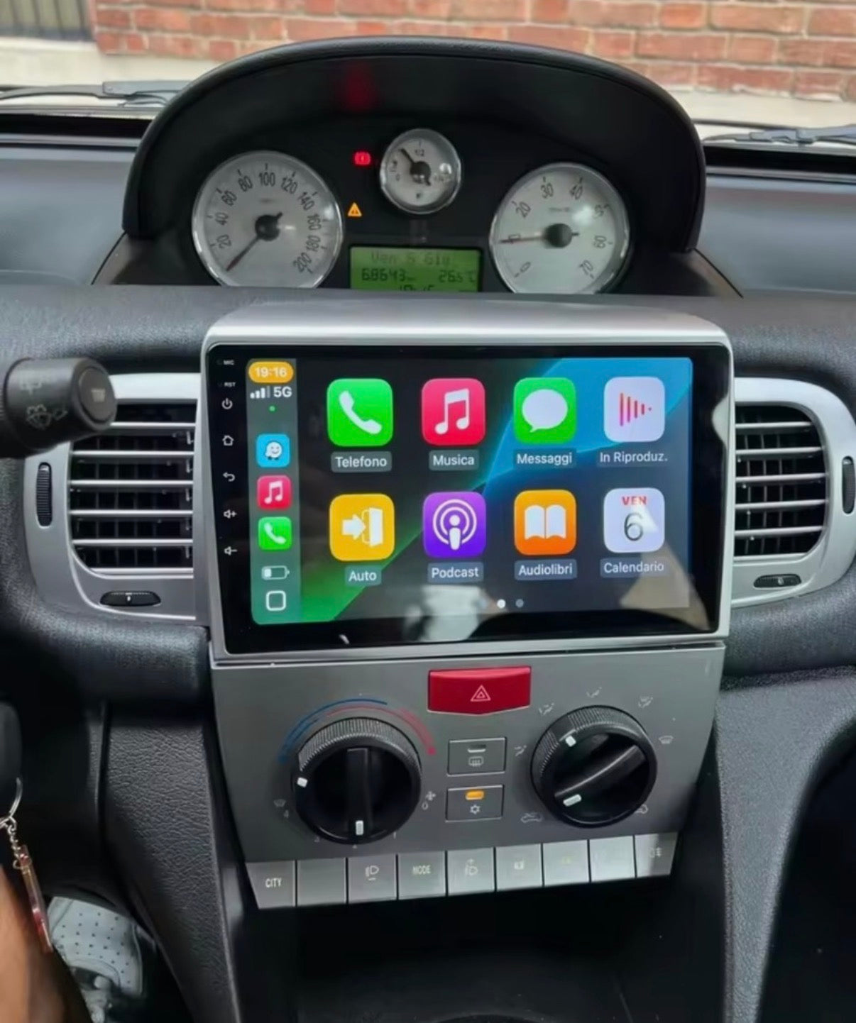 Lancia Ypslon  | 9” Pollici - Mascherina Inclusa - Autoradio 2 Din Android Auto + Carplay / Stereo Touch  | Navigatore GPS + Bluetooth + Wifi
