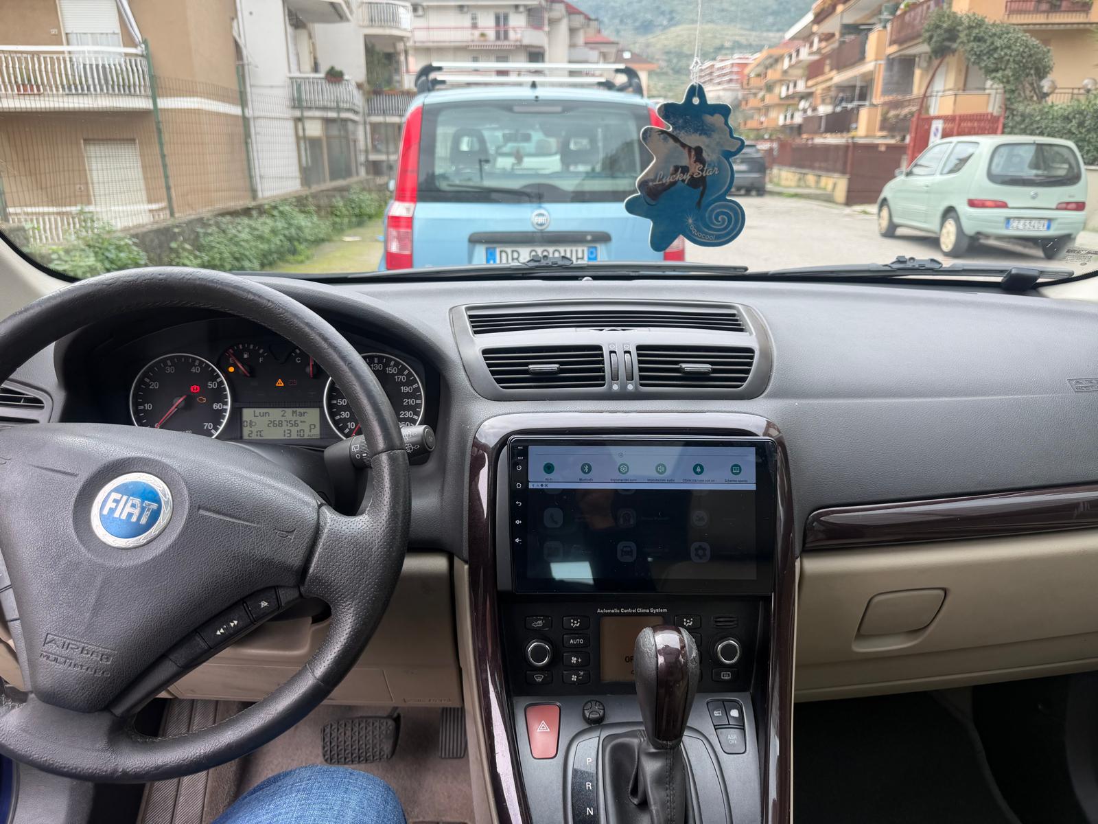 Autoradio fiat croma 9"- 2005-2012 - Android - bluetooth - Carplay - Android auto- 4GB RAM - 64Gb Rom RETROCMAERA in omaggio + canbas per recupero dei comandi al volante